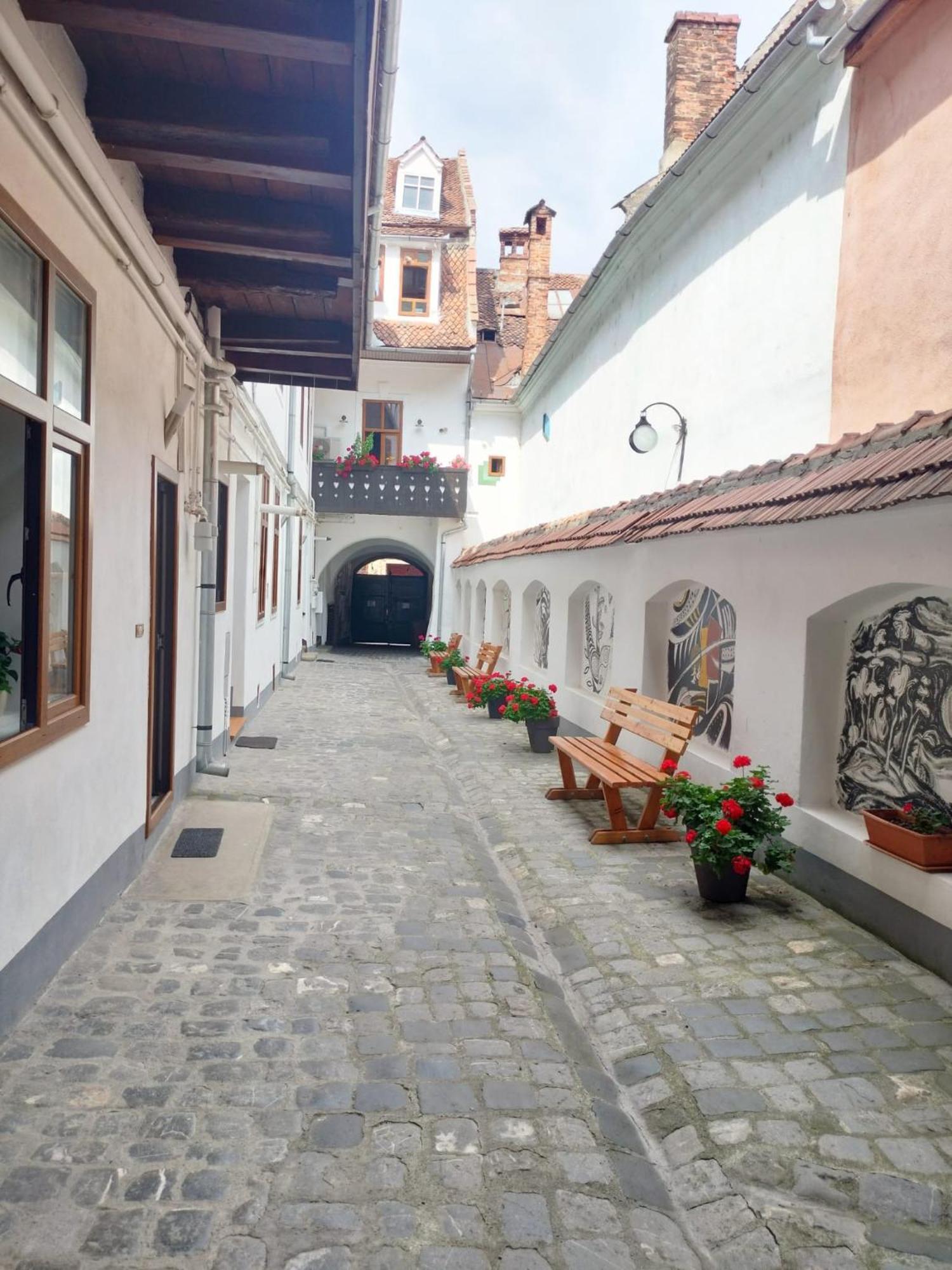 Hotel Casa Sforii Braşov Exterior foto