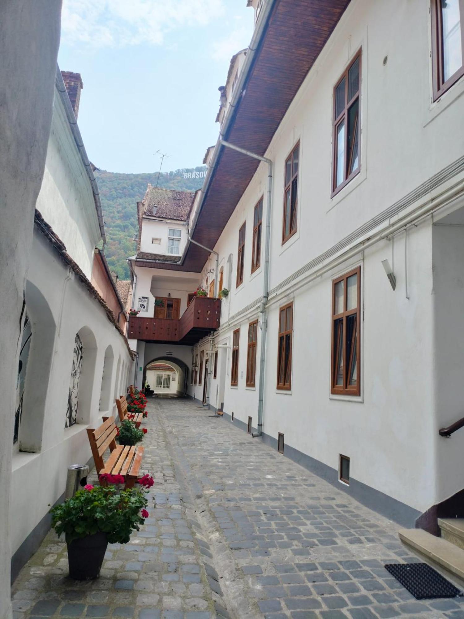 Hotel Casa Sforii Braşov Exterior foto